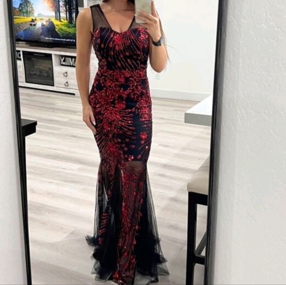 Multicolor Floral, V Neck, Slit Thigh, Contrast Mesh and Sequined Sample Gown - Picture 11 of 14